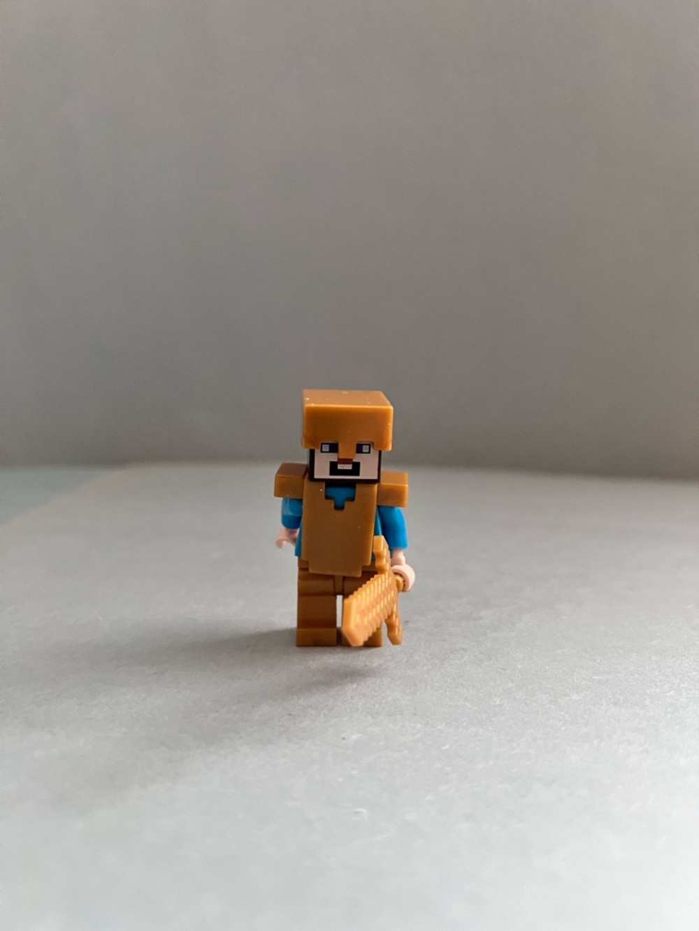 Lego Minecraft Steve W Golden Armor Minifigure